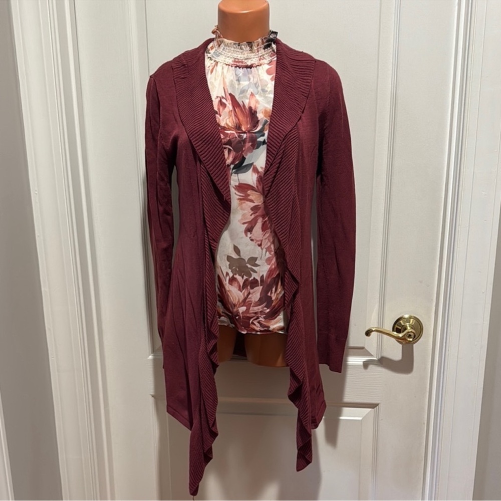 WHBM Marilyn Mock Neck Floral Organza Satin Top Romance Collection EUC $88 - Picture 5 of 8